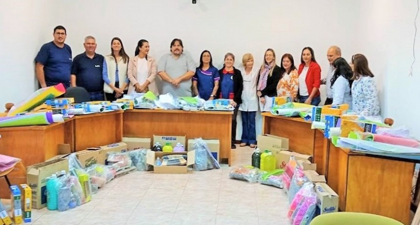 Fernando Ferreira entregó materiales de librería y limpieza  a entidades educativas de Puerto Libertad