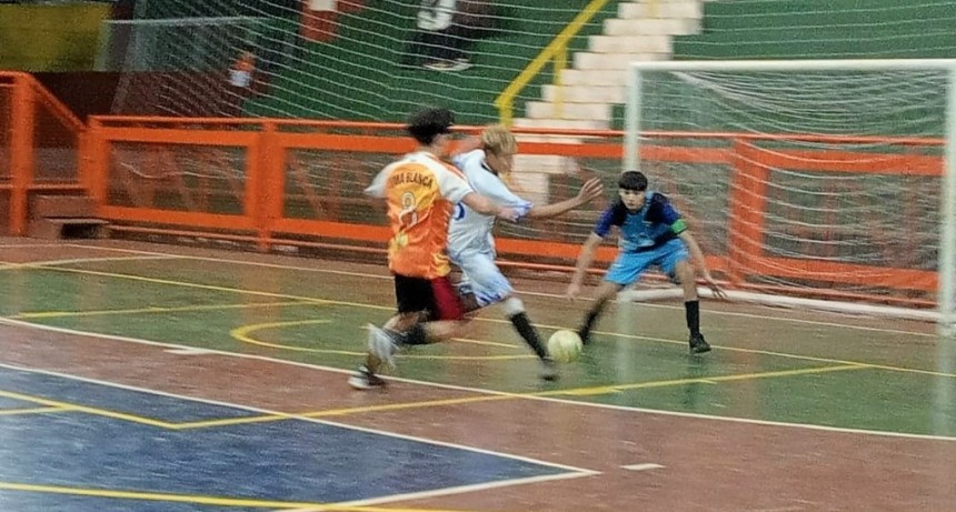 FUTSAL Sub-16: Quilmes venció a Star For Ever y se consolida en la punta.
