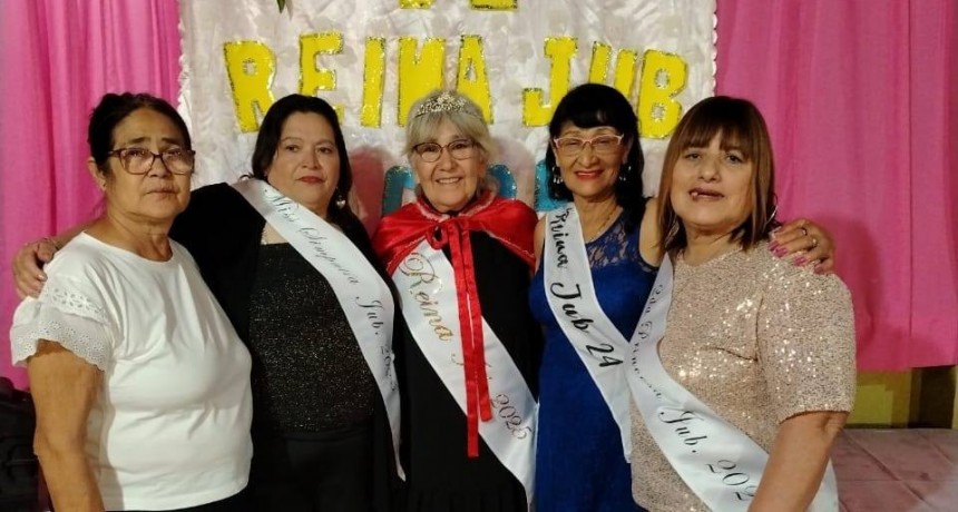 El Centro de Jubilados de Puerto Libertad Celebró su Día con una Cena Intima y Elección de Reina