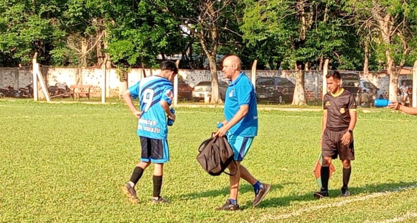De la desilusión de debutar en Primera a formador de talentos: Jorge Torales, el DT de Obras Sanitarias y Cataratas FC nos cuenta su historia.